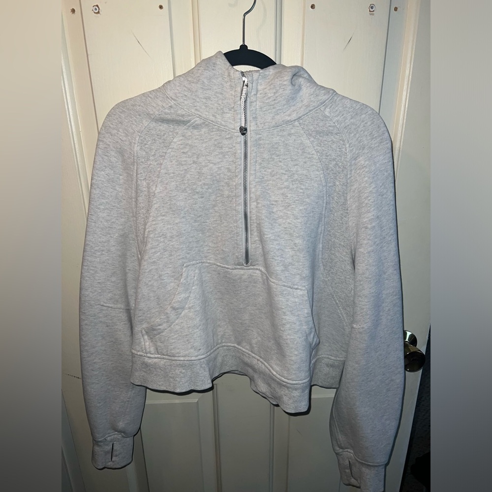 Lululemon Scuba Funnel Half zip | M/L | Light Grey